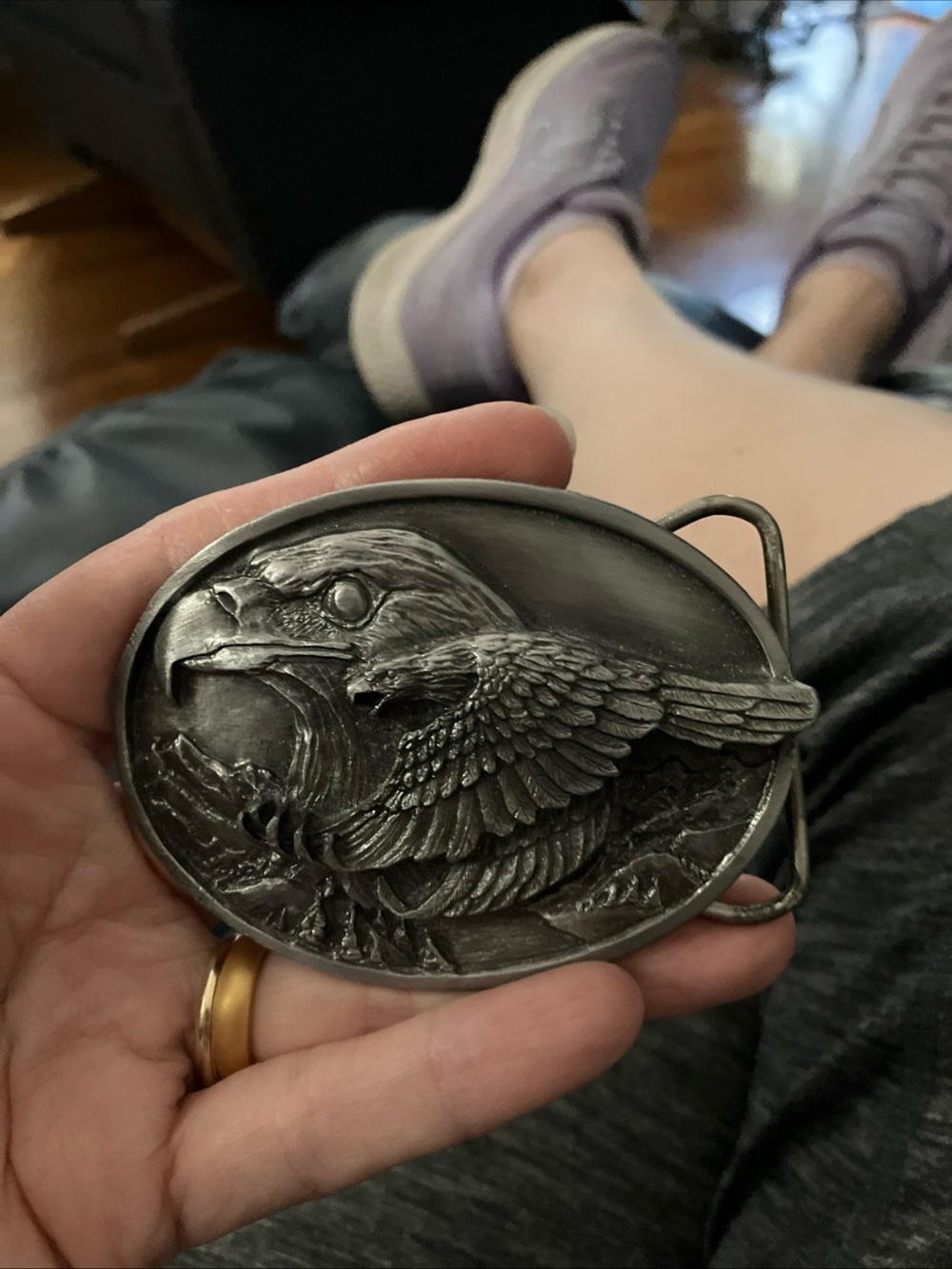 Siskiyou Belt Buckle Pewter Eagle Hawk John Denver Y-50 Oval 1988